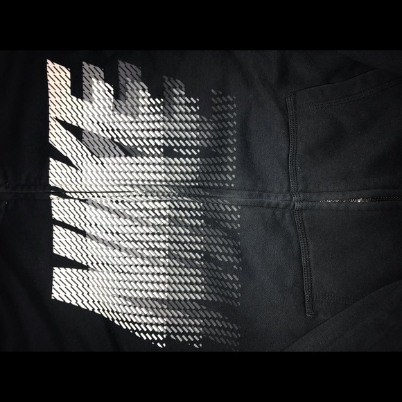 Nike zip up jacket - Picture 2 of 6
